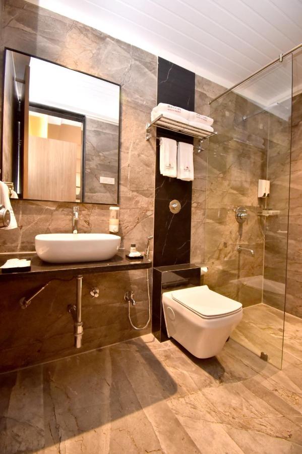 Meritas Aura Resort Lonavala Bagian luar foto