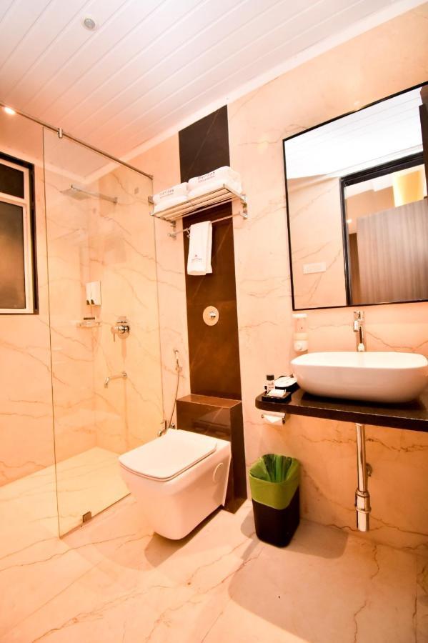 Meritas Aura Resort Lonavala Bagian luar foto