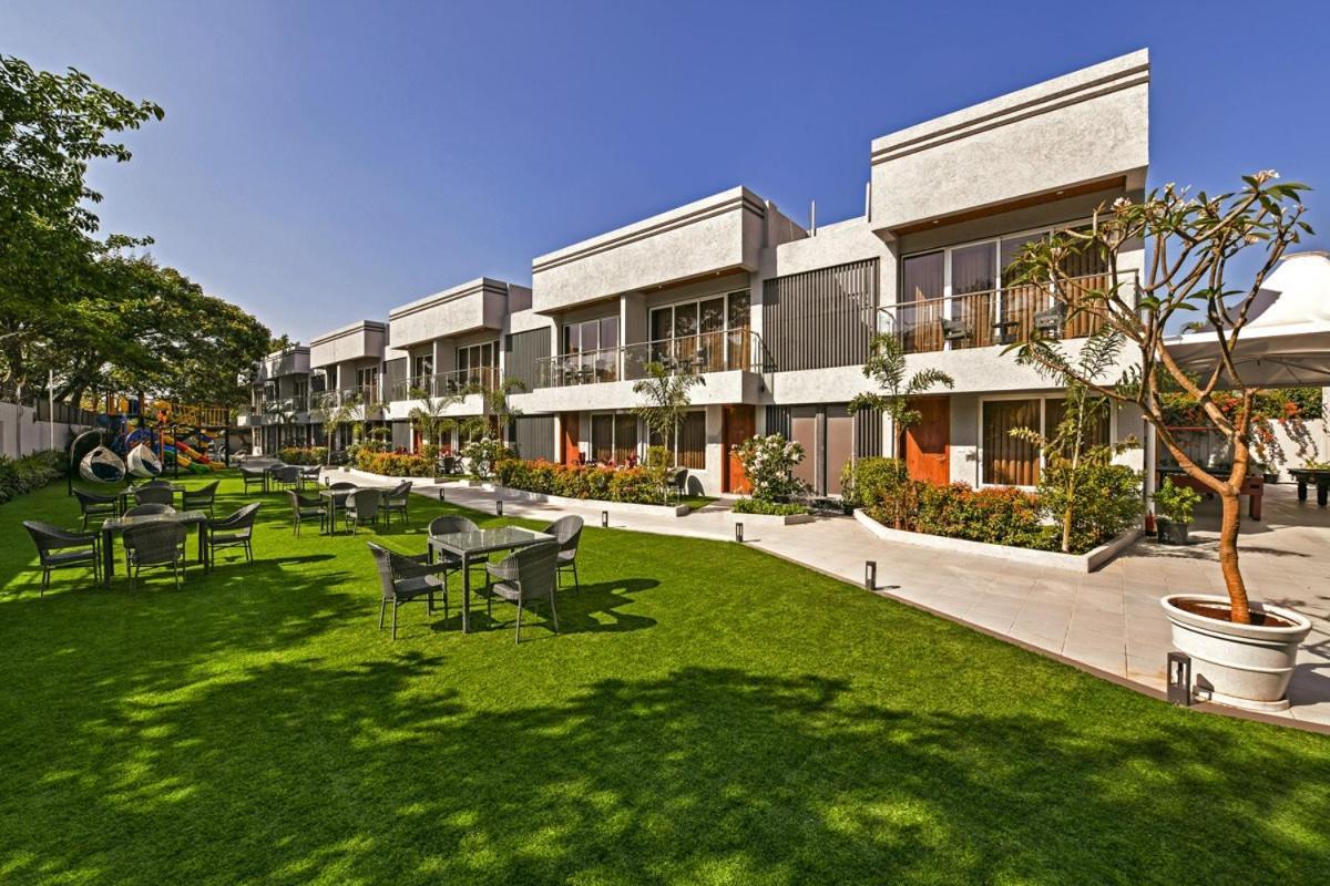 Meritas Aura Resort Lonavala Bagian luar foto